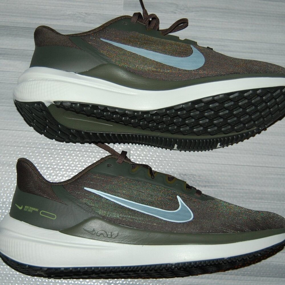NIKE Winflo 9 Running Shoes Men's Size 11 NWOB
